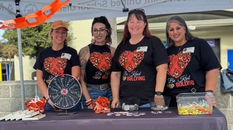 Employees from Oak Valley Community Bank